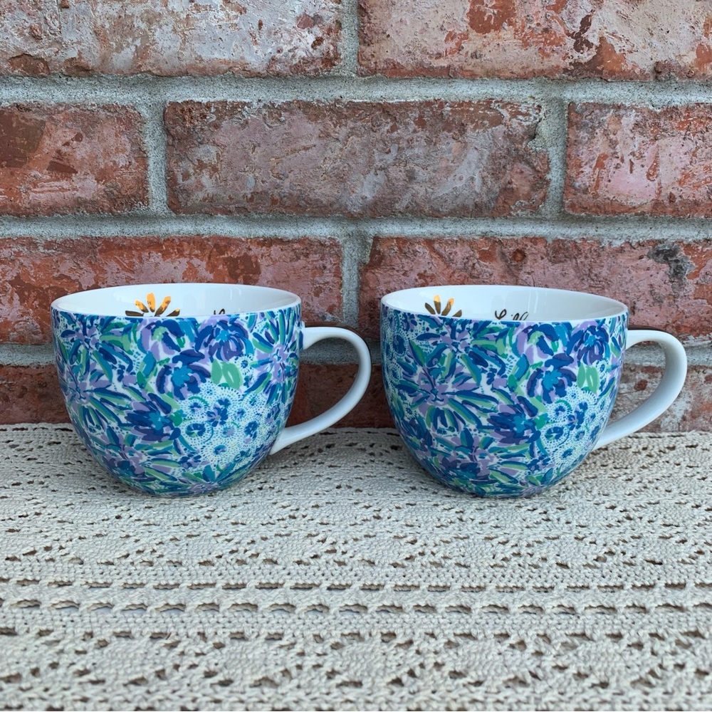 LILLY PULITZER Set of 2 Lion Around Ceramic Coffee Tea Mugs